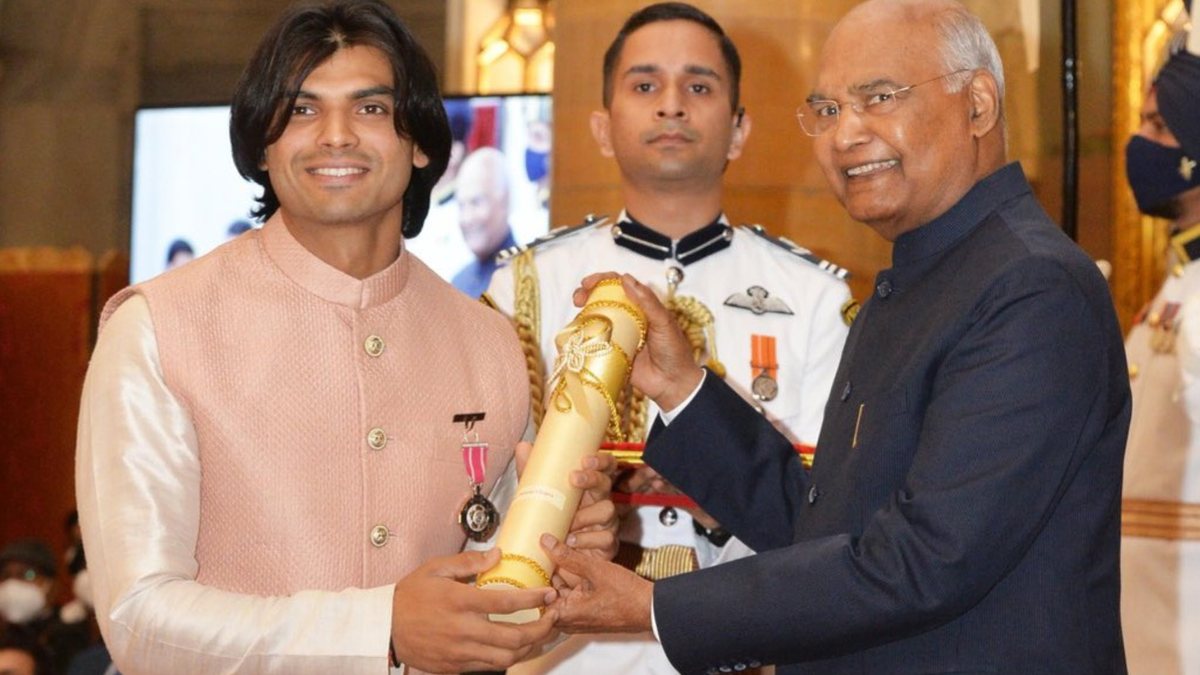 President of India presenting a Padma Shri award at Rashtrapati Bhavan